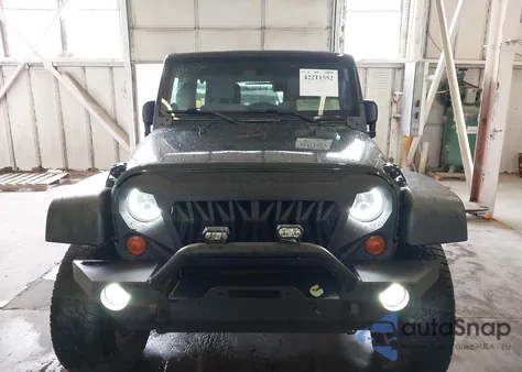 2010 Jeep Wrangler Unlimited Sport из США, поврежденный, VIN 1J4BA3H18AL198776